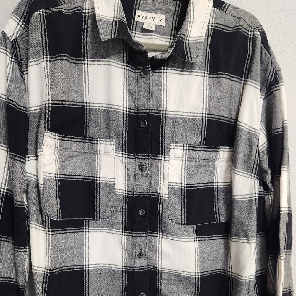 Ava & Viv Black and White Cozy Flannel Plaid Button Down Shirt X